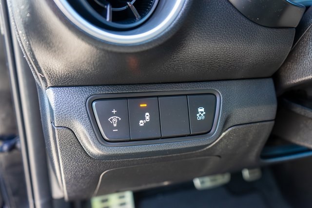 2023 Kia Forte GT-Line photo 11