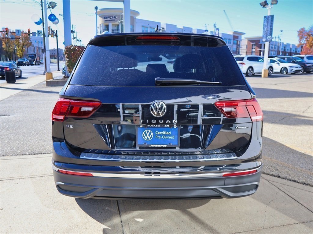 2022 Volkswagen Tiguan SE photo 3