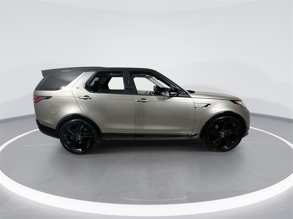 2025 Land Rover Discovery SE photo 8