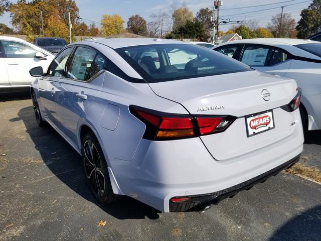 2025 Nissan Altima 2.5 SR photo 2