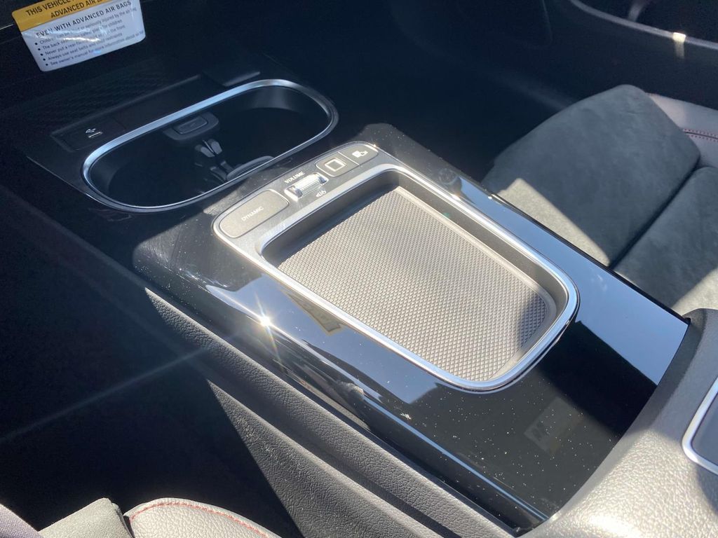 2025 Mercedes Benz CLA 250 photo 28
