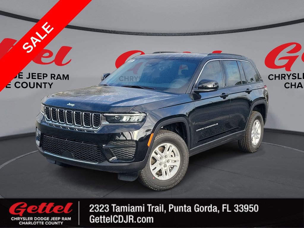 2025 Jeep Grand Cherokee Laredo Altitude photo 2