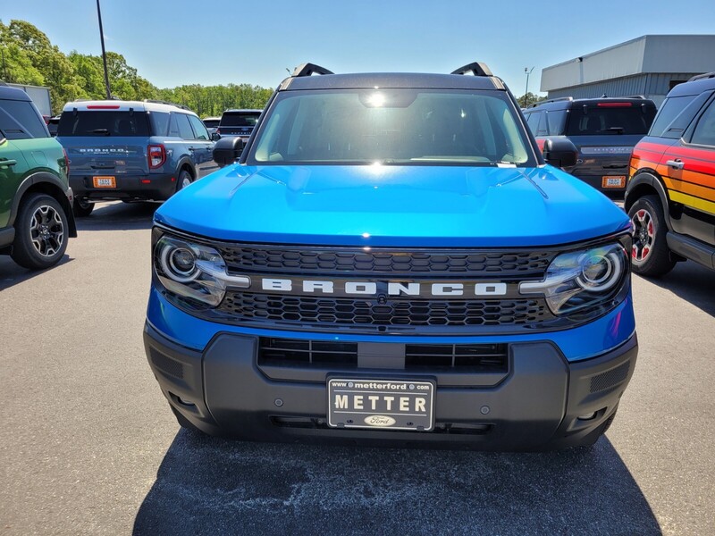 2025 Ford Bronco Sport Outer Banks photo 2