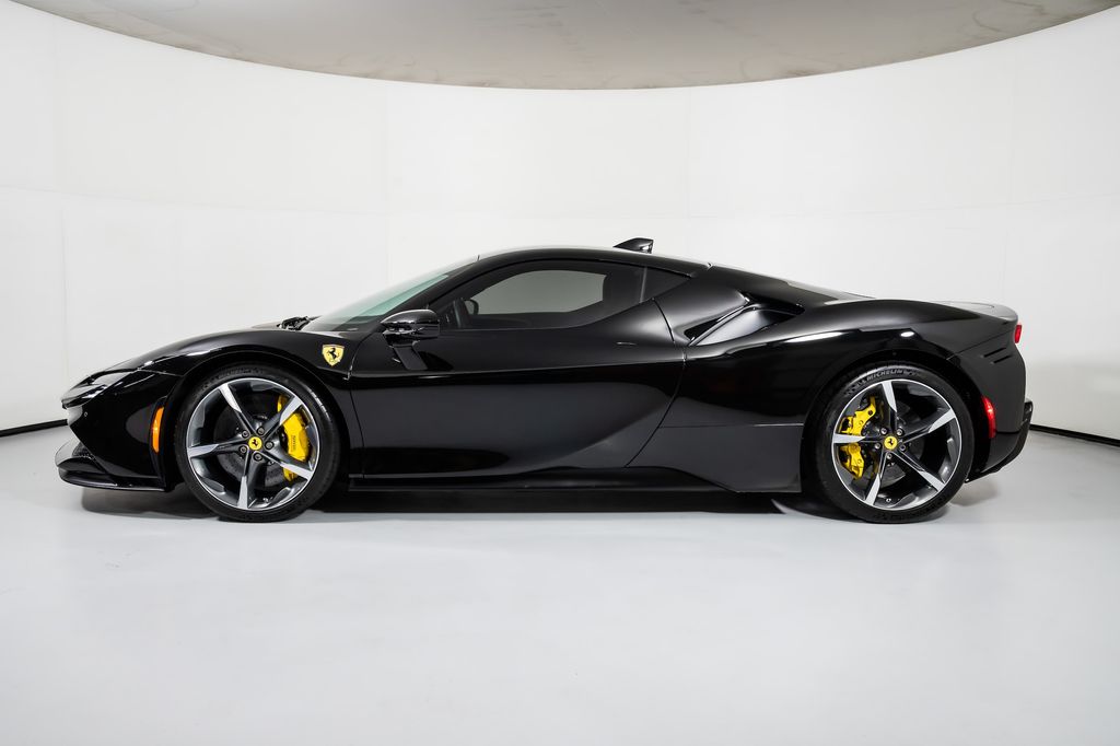 2022 Ferrari SF90 Stradale photo 3