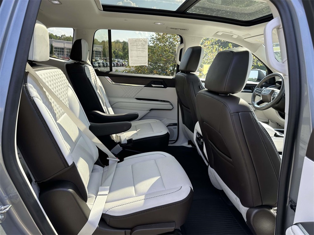 2024 Gmc Acadia Denali photo 10