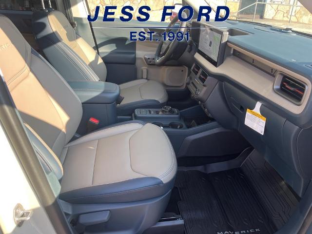 2025 Ford Maverick Lariat photo 12