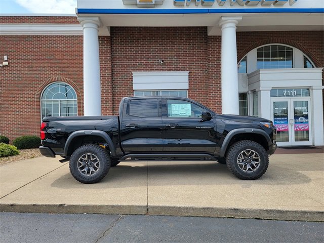 2026 Chevrolet Colorado ZR2 photo 2