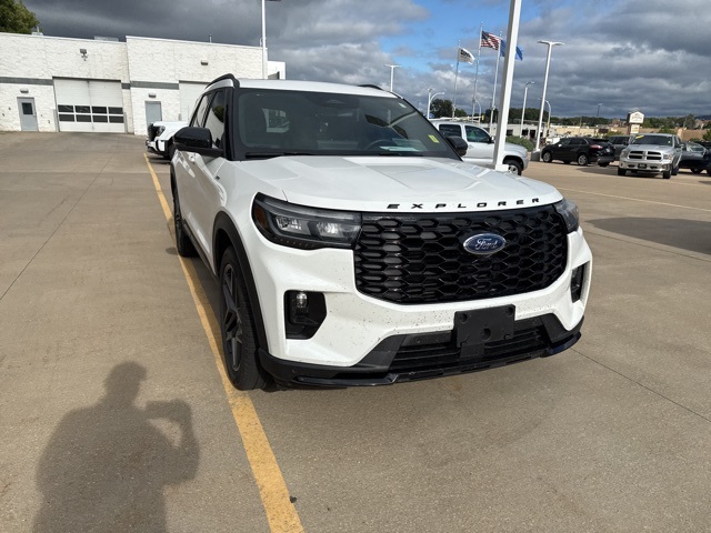 Used 2025 Ford Explorer ST-LINE with VIN 1FMUK8KH6SGA19610 for sale in Winona, Minnesota