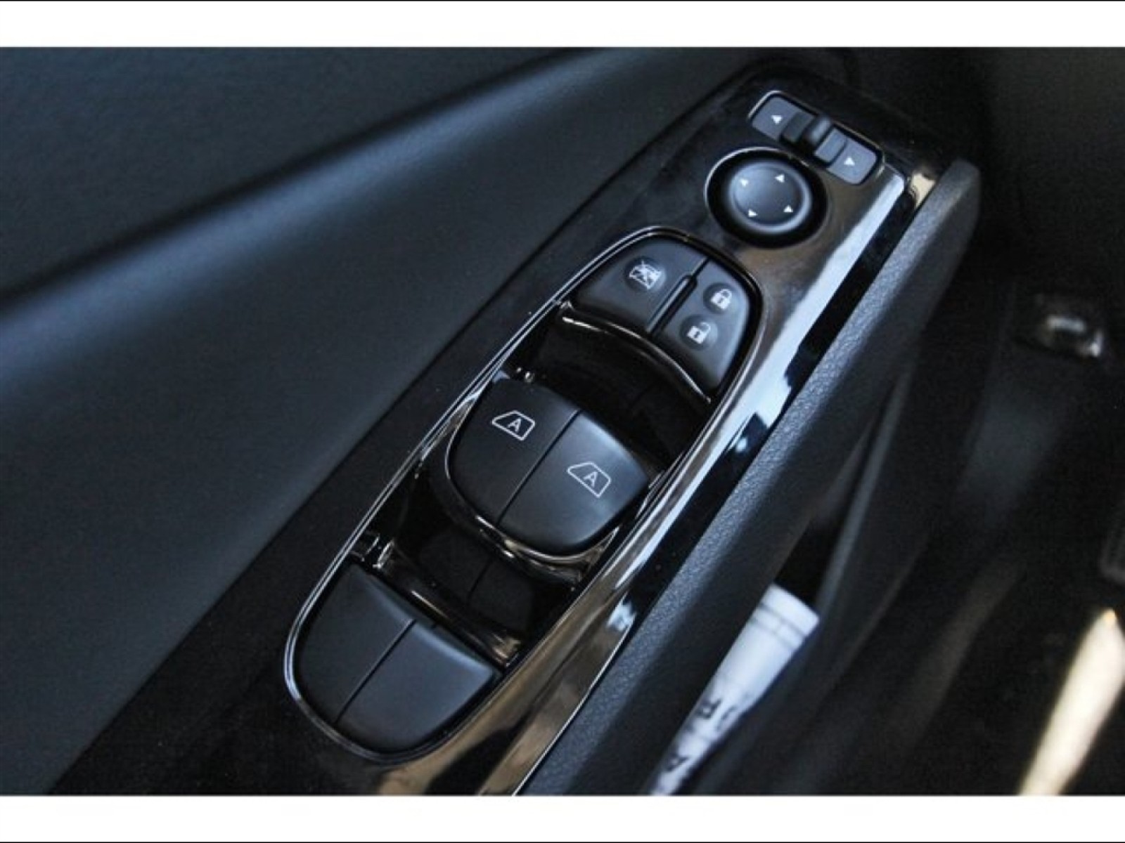 2025 Nissan Altima SR Silver at Davis Chevrolet