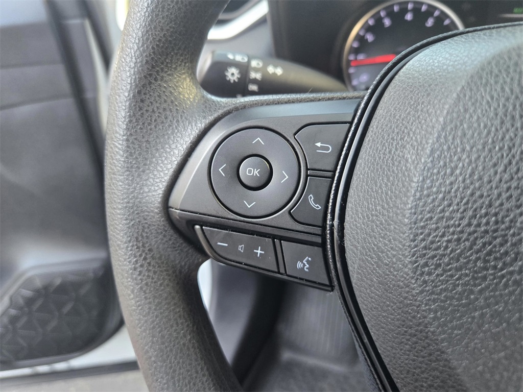 2019 Toyota RAV4 LE photo 23