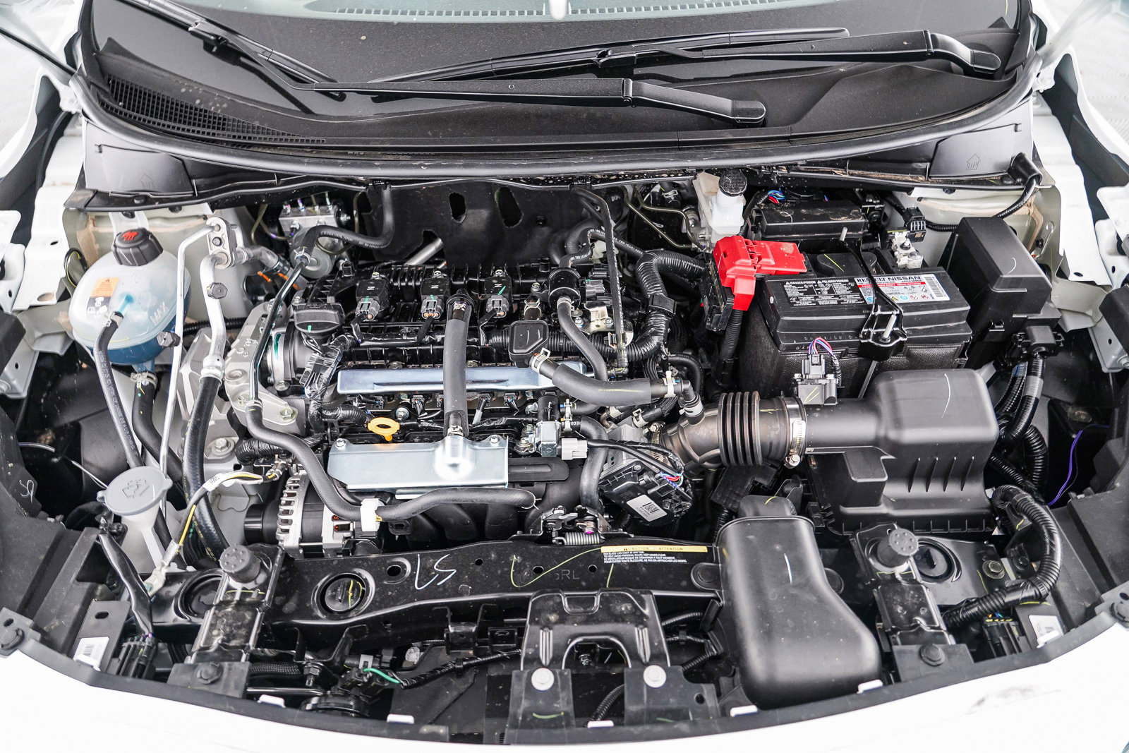 2025 Nissan Versa SV photo 12
