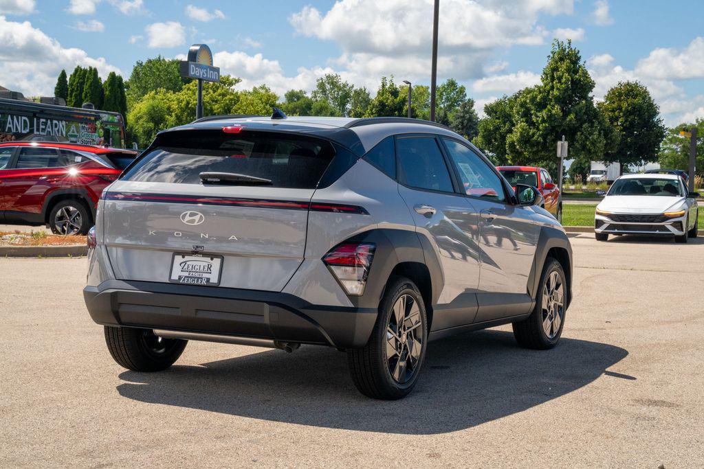 2026 Hyundai Kona SEL photo 4