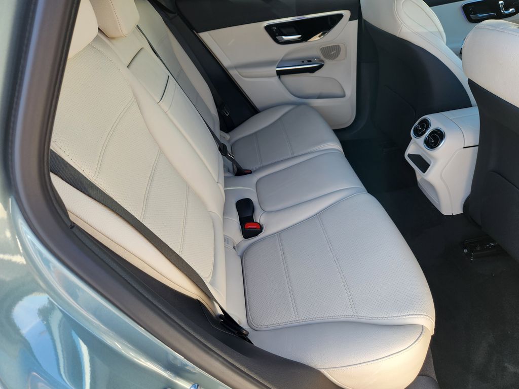 2026 Mercedes Benz GLC 300 4MATIC photo 18