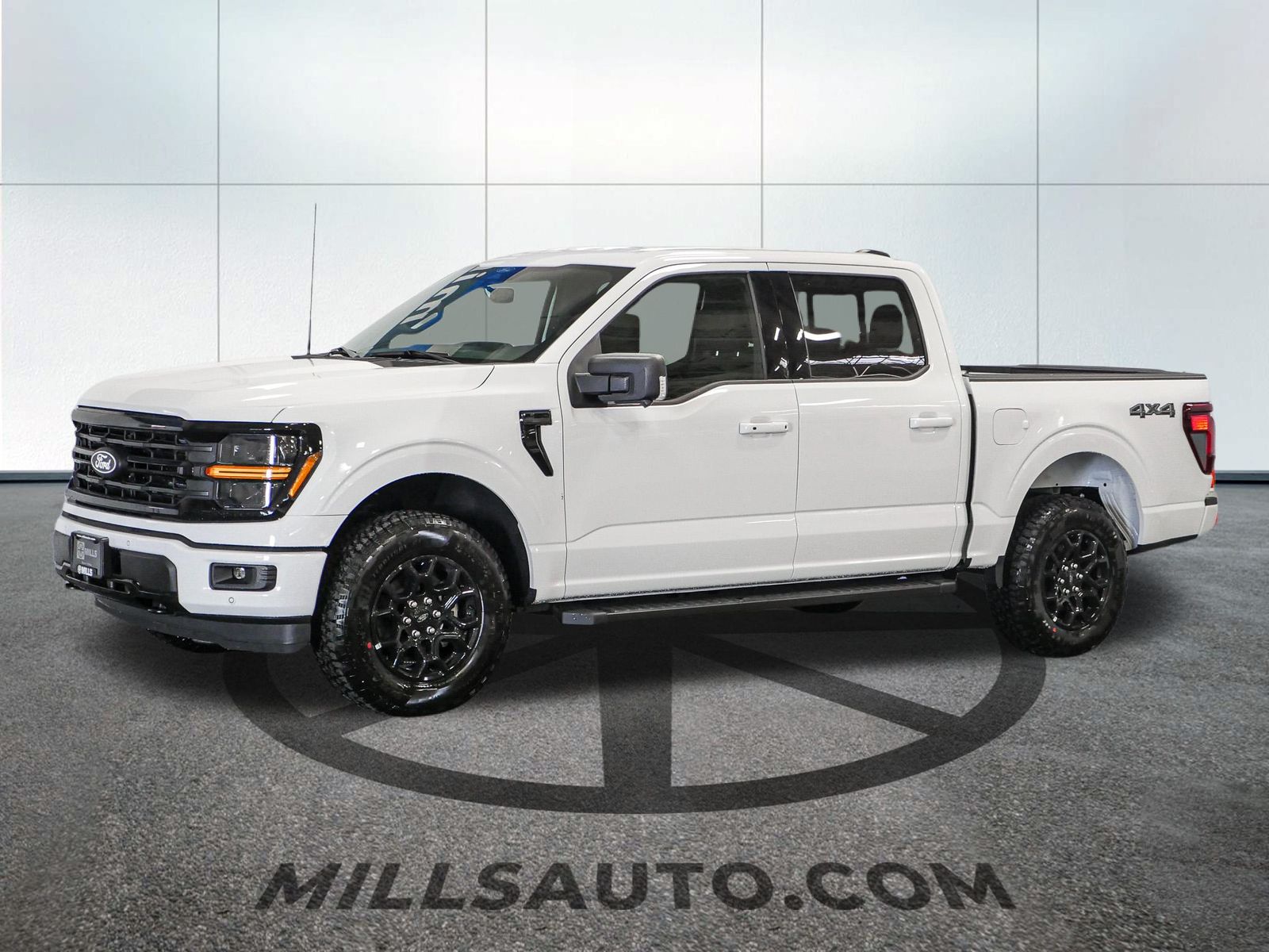 2025 Ford F-150 XLT photo 2