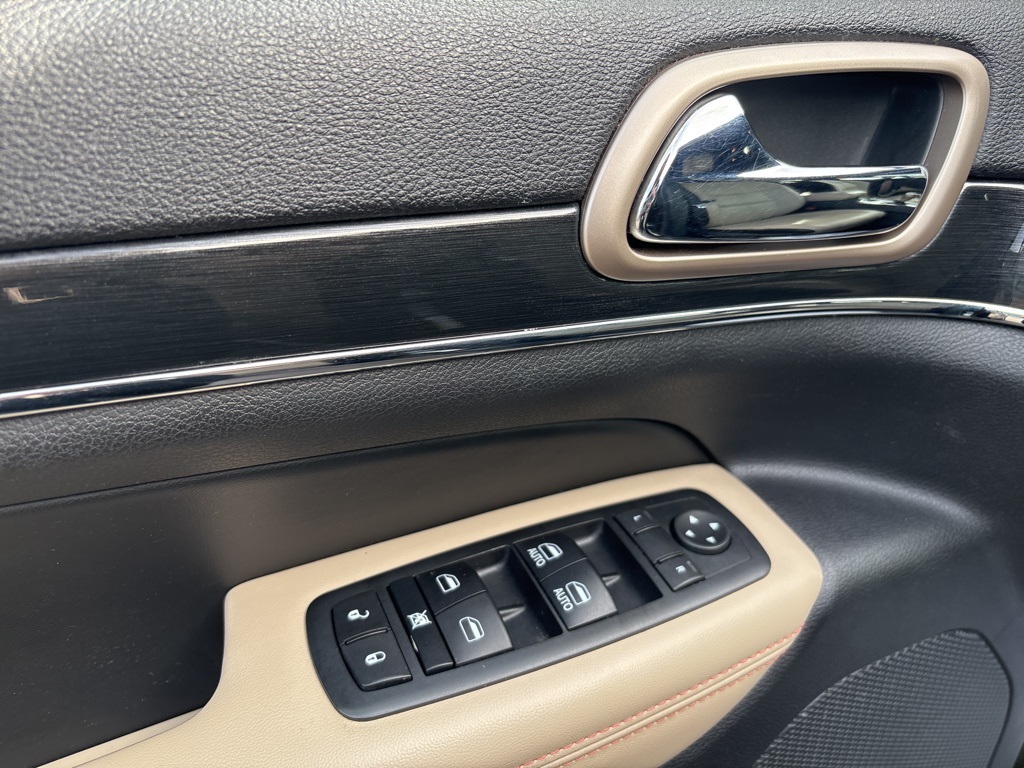 2017 Jeep Grand Cherokee Limited photo 8