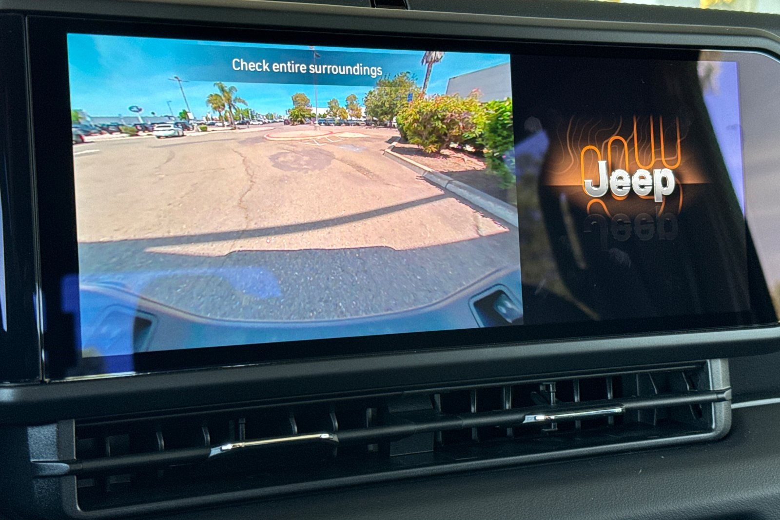2025 Jeep Gladiator Sport photo 17