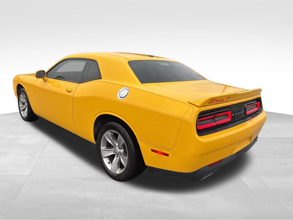 2018 Dodge Challenger SXT photo 3