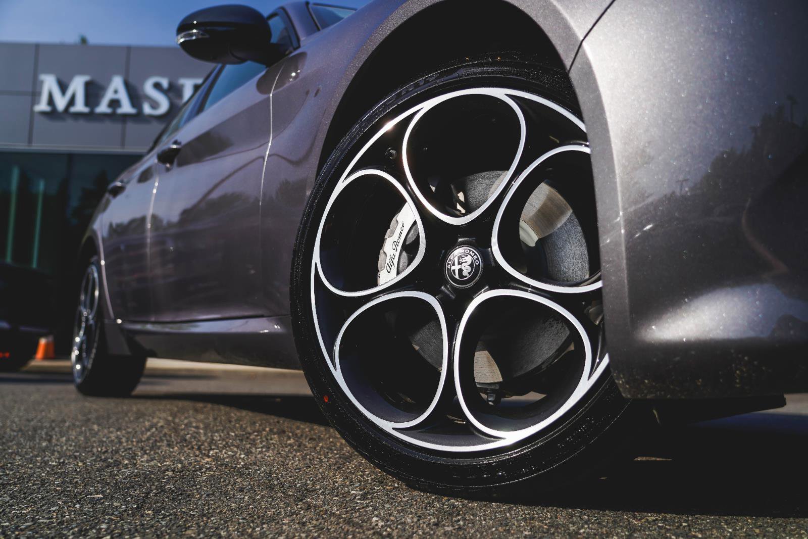 2025 Alfa Romeo Giulia Base photo 3