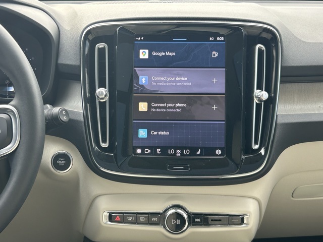 2024 Volvo XC40 Plus photo 16