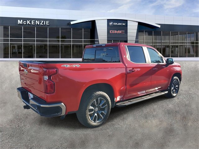 2022 Chevrolet Silverado 1500 LT photo 4