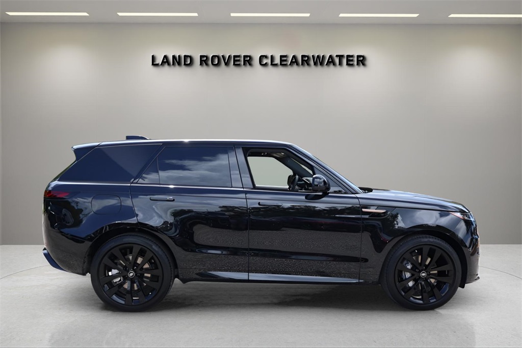 2025 Land Rover Range Rover Sport SE photo 5