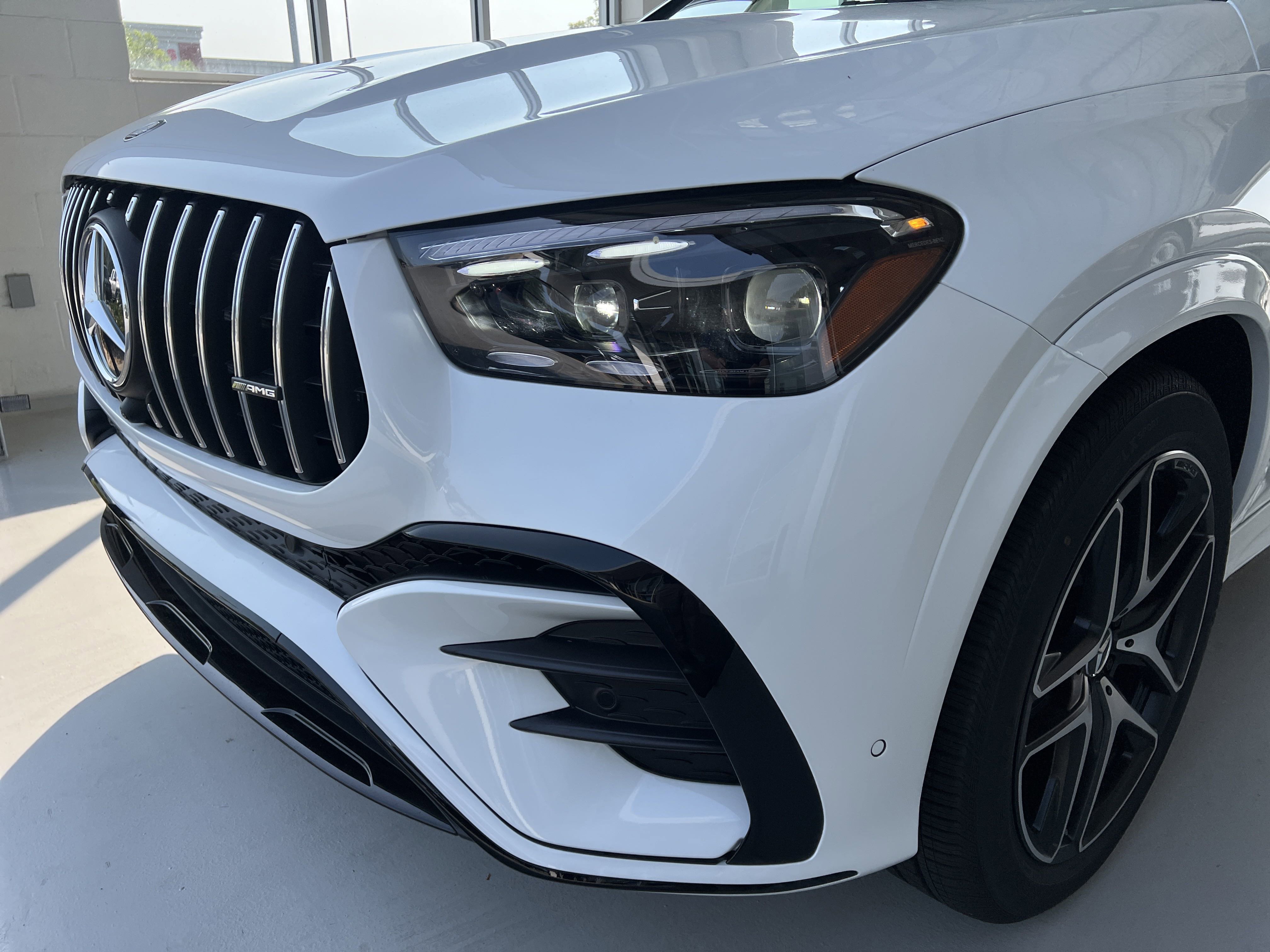 2025 Mercedes Benz GLE AMG 53 photo 3