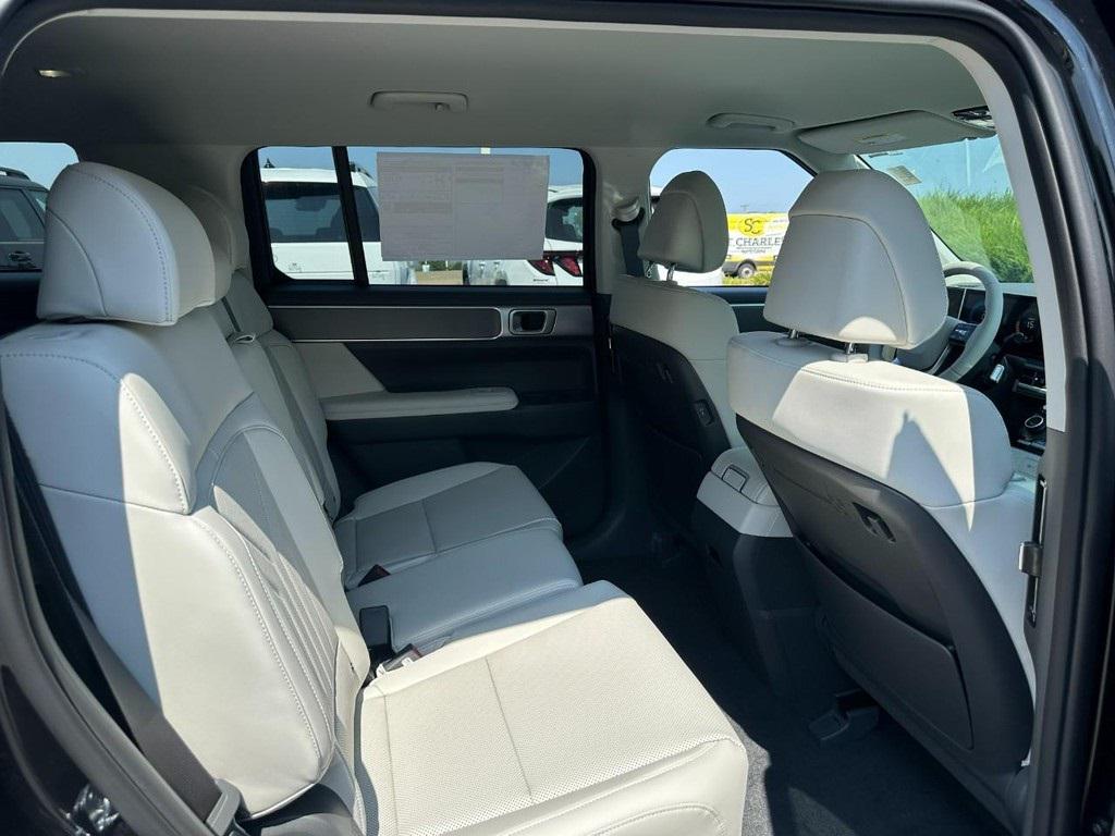 2026 Hyundai Santa Fe SEL photo 3