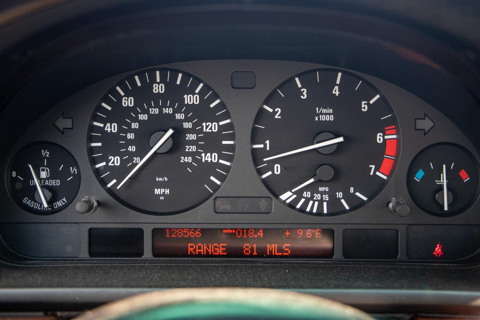 2003 Bmw 540i photo 9