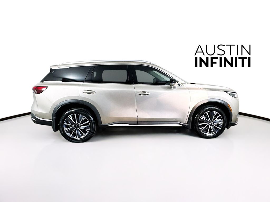 2026 Infiniti QX60 Luxe photo 8