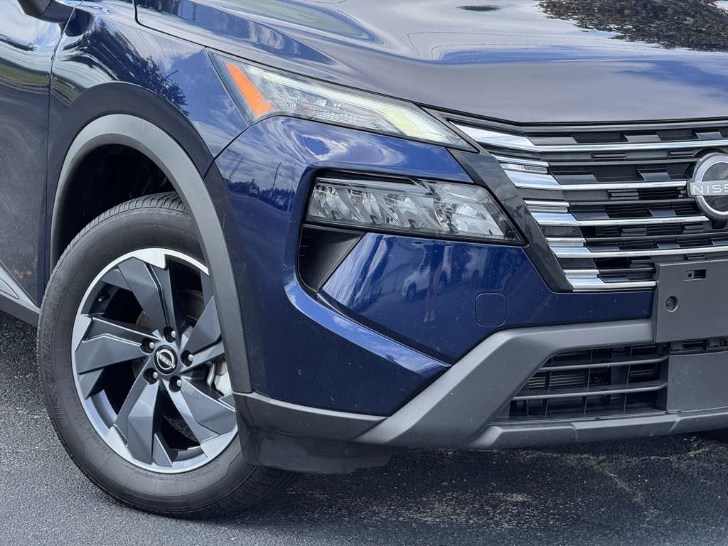 2024 Nissan Rogue SV photo 4