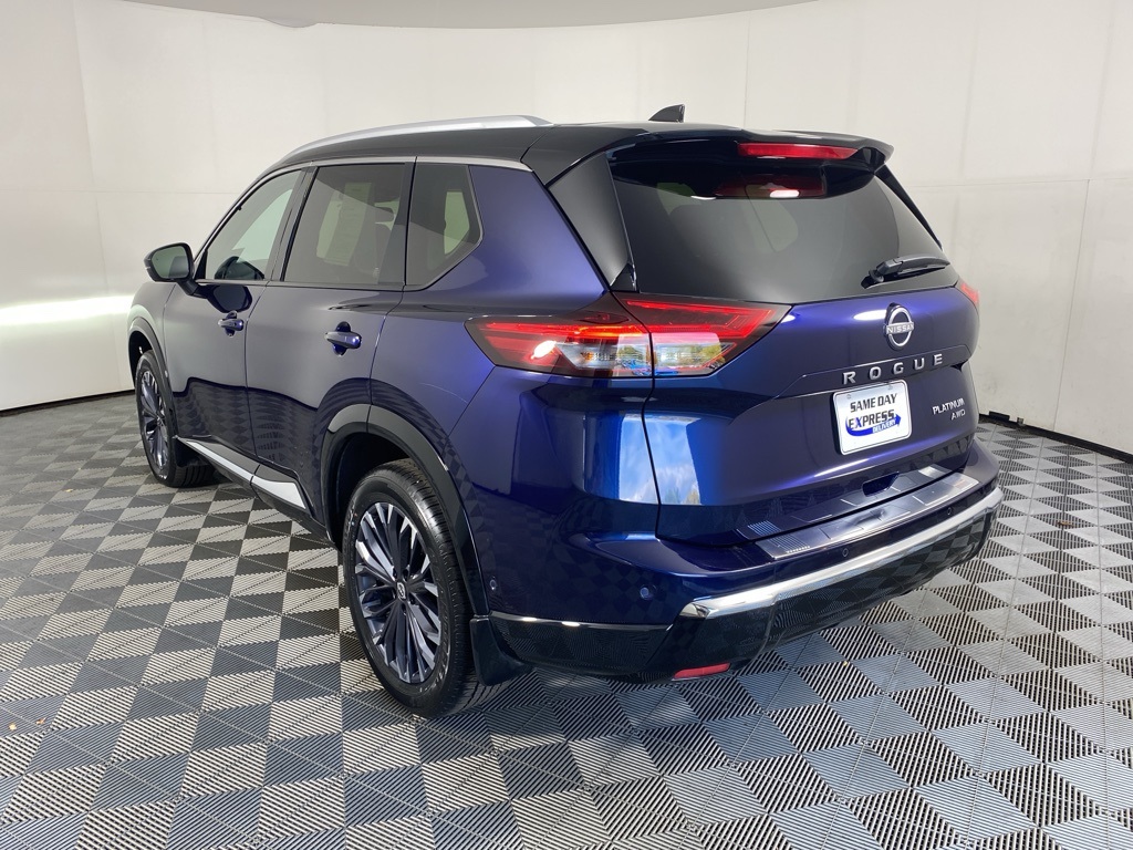 2024 Nissan Rogue Platinum photo 4