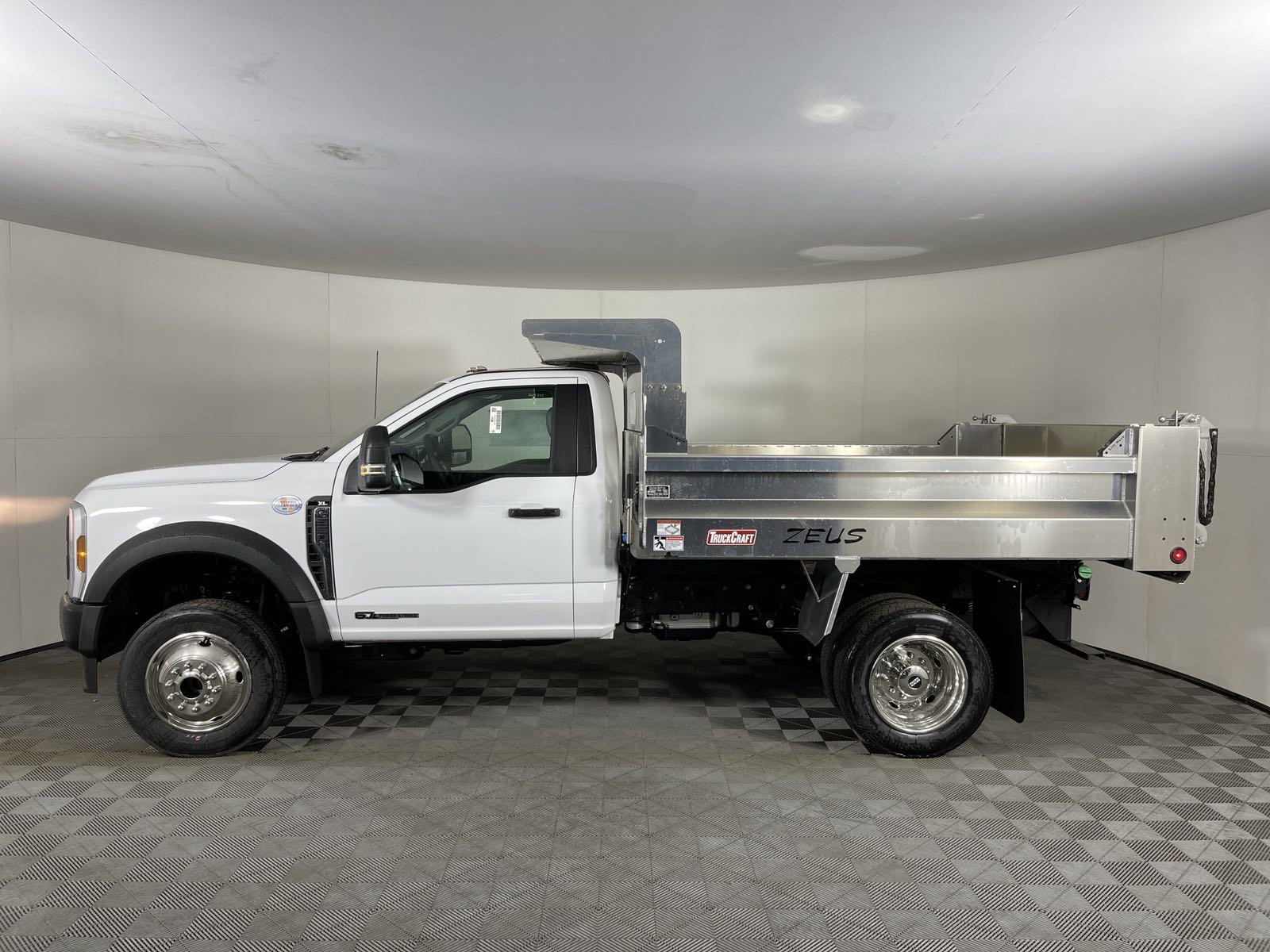 New 2024 Ford Super Duty F550 DRW W/ 9′ Aluminum Electric Dump XL
