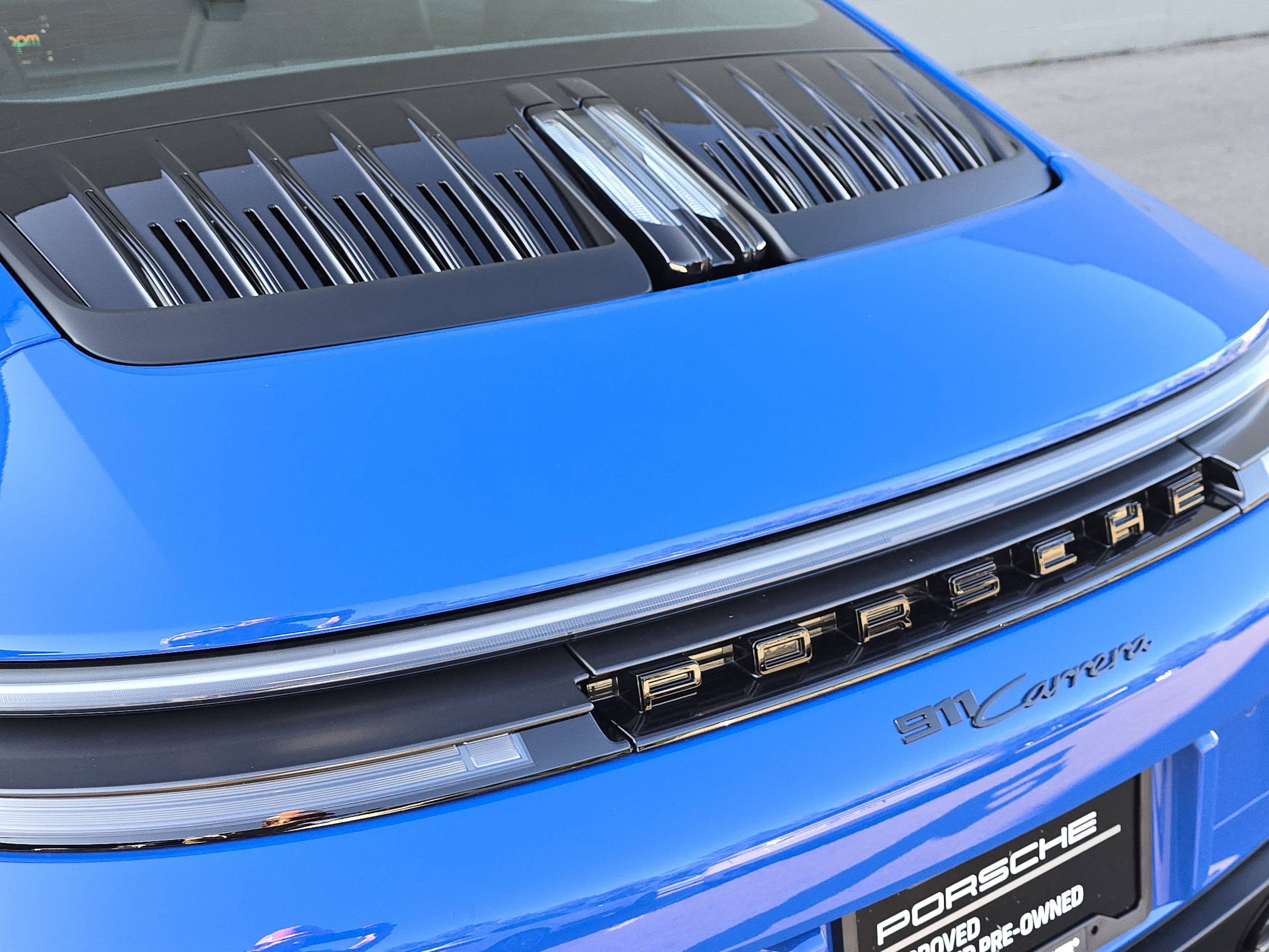 2025 Porsche 911 photo 3