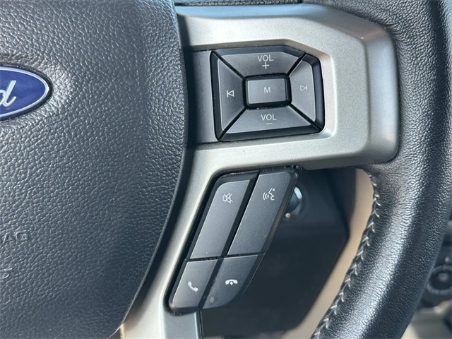 2020 Ford F-150 Lariat photo 22