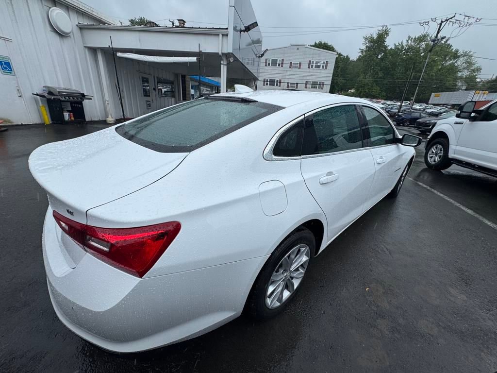 2023 Chevrolet Malibu 1LT photo 5