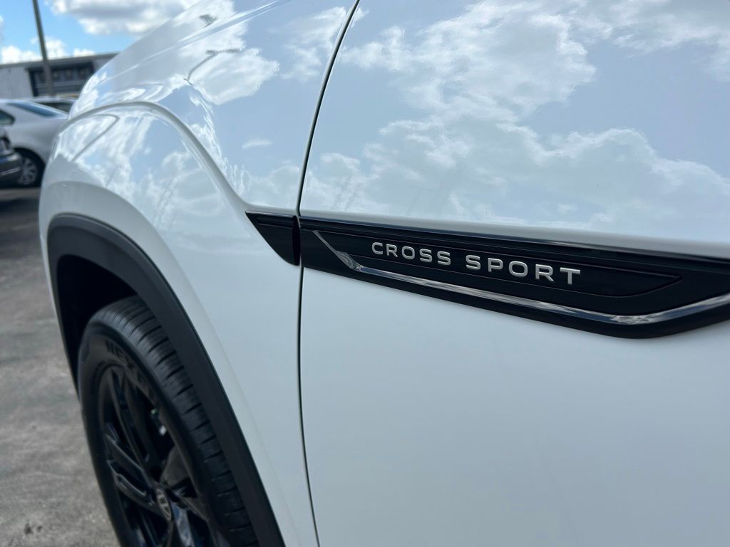 2026 Volkswagen Atlas Cross Sport SEL R-Line photo 23