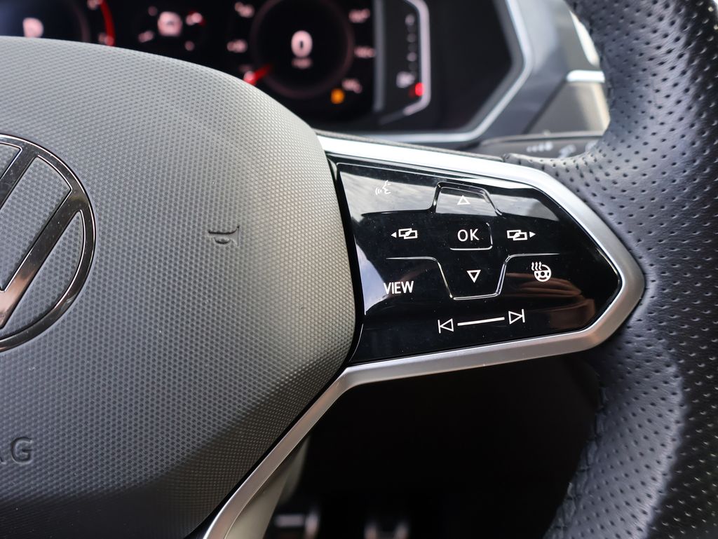 2022 Volkswagen Tiguan SEL Premium R-Line photo 37