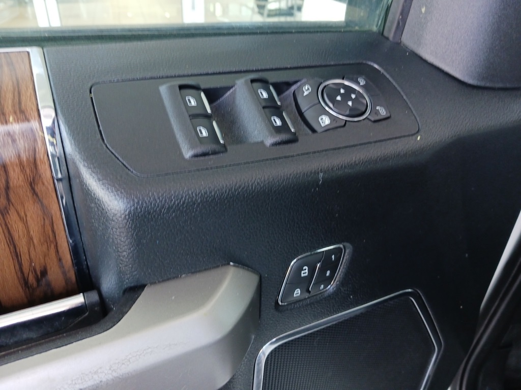 2020 Ford F-150 Lariat photo 9