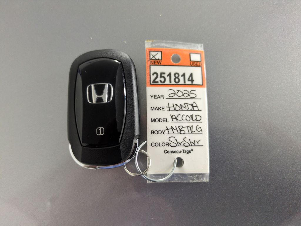 2025 Honda Accord Hybrid Touring photo 24