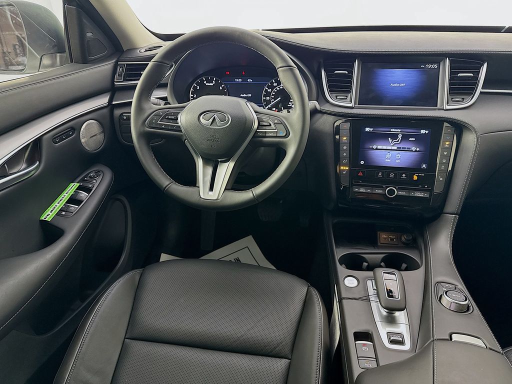 2025 Infiniti QX50 Luxe photo 24