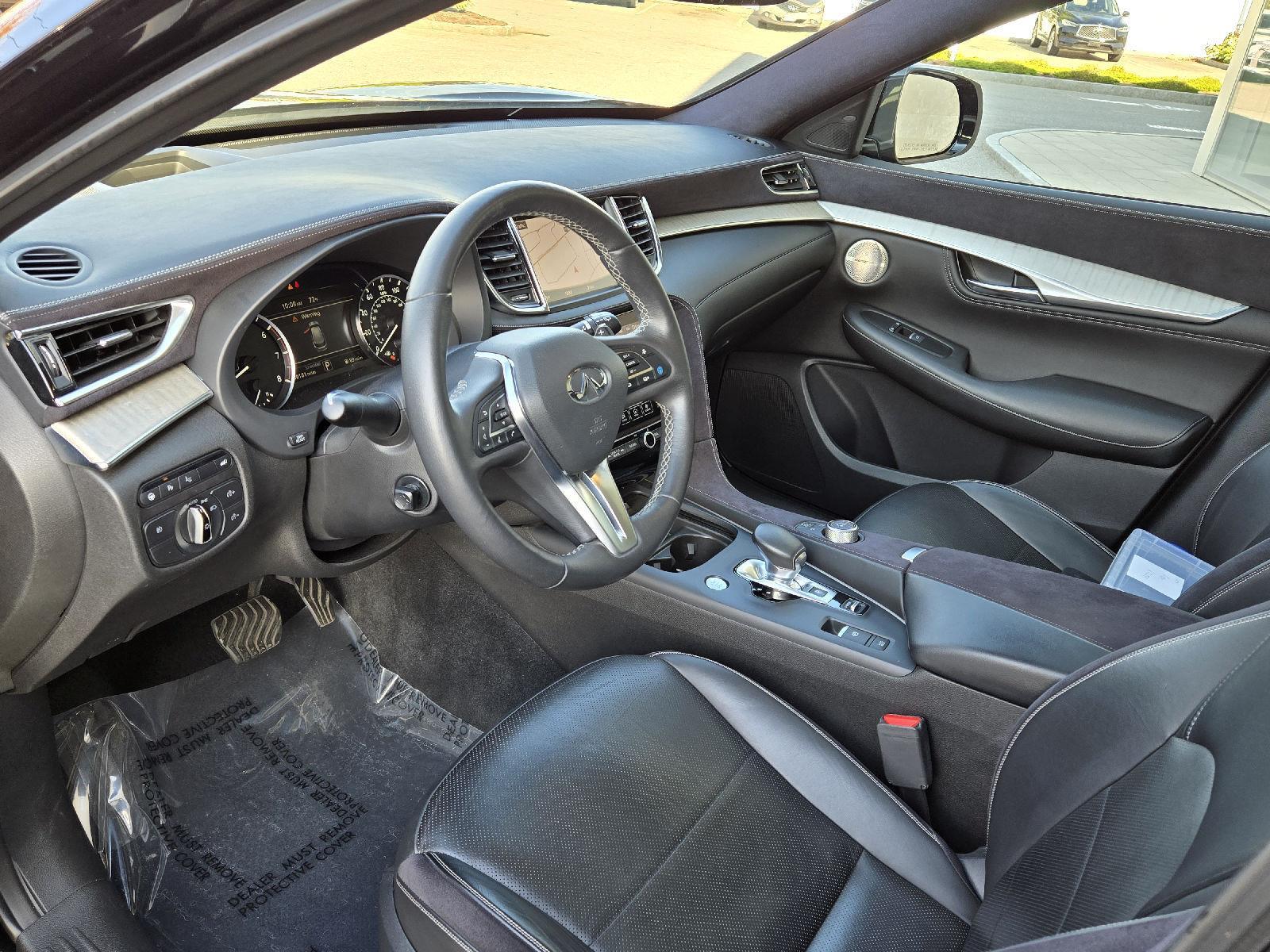 2019 Infiniti QX50 Essential photo 4
