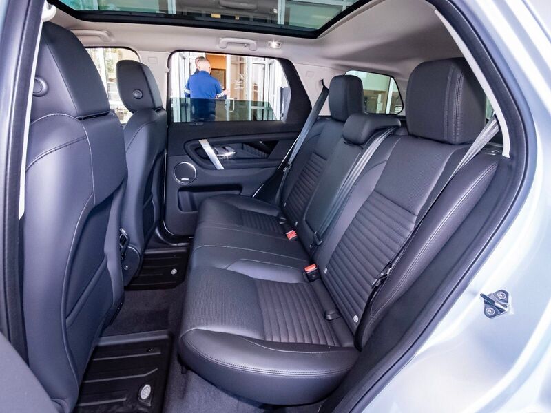 2025 Land Rover Discovery Sport S photo 43