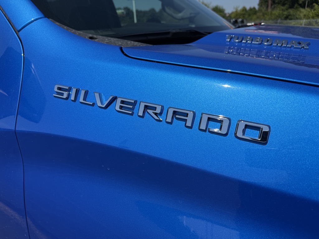 2026 Chevrolet Silverado 1500 Custom photo 4