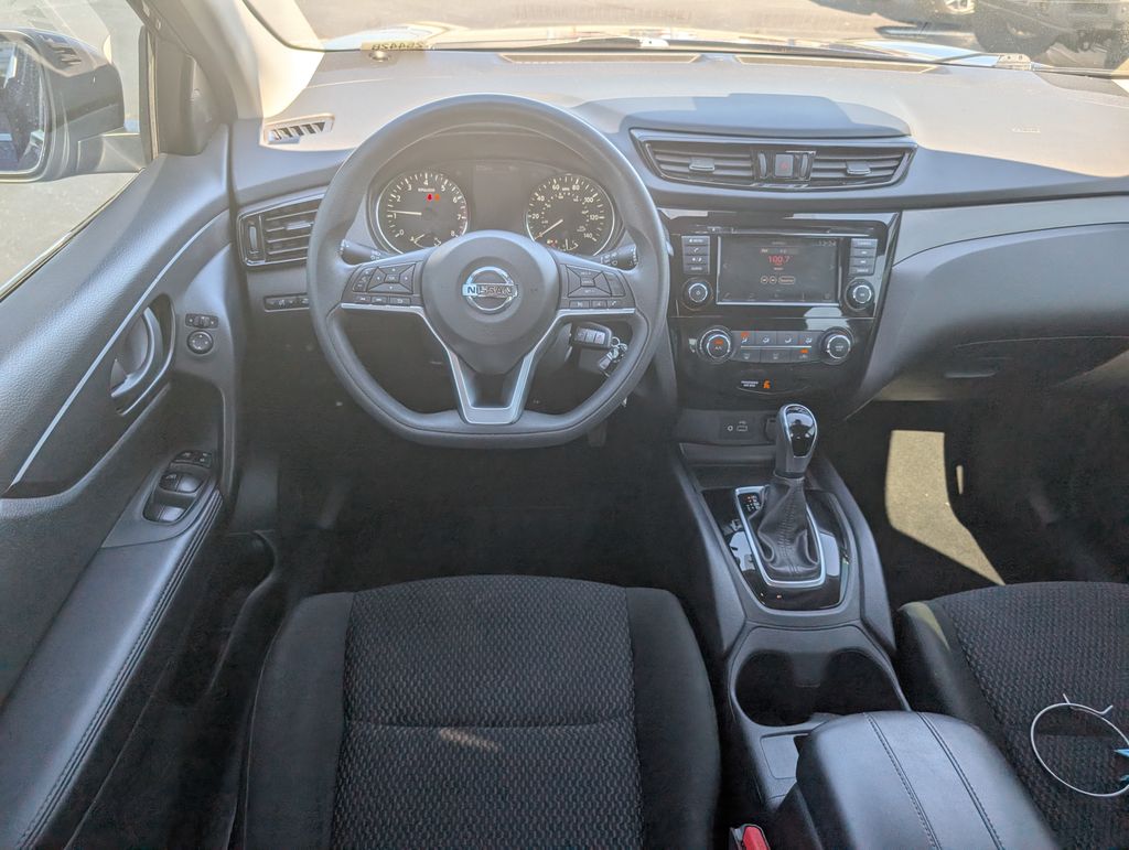 2021 Nissan Rogue Sport S photo 9