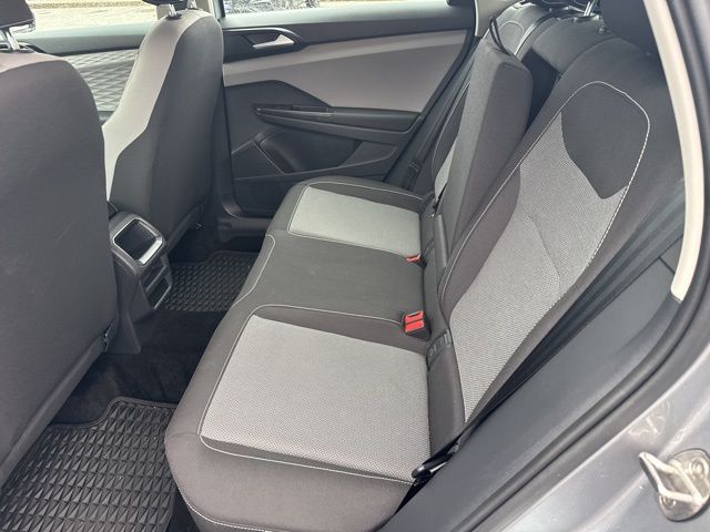 2023 Volkswagen Taos S photo 13