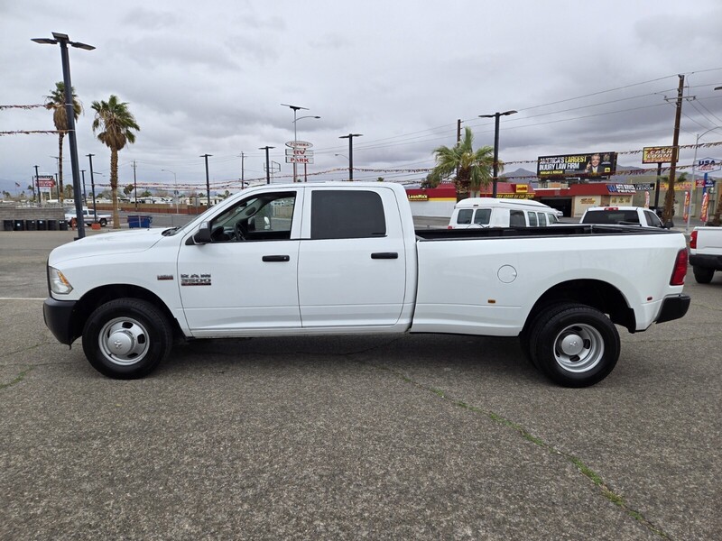 2018 Ram 3500 Tradesman photo 2