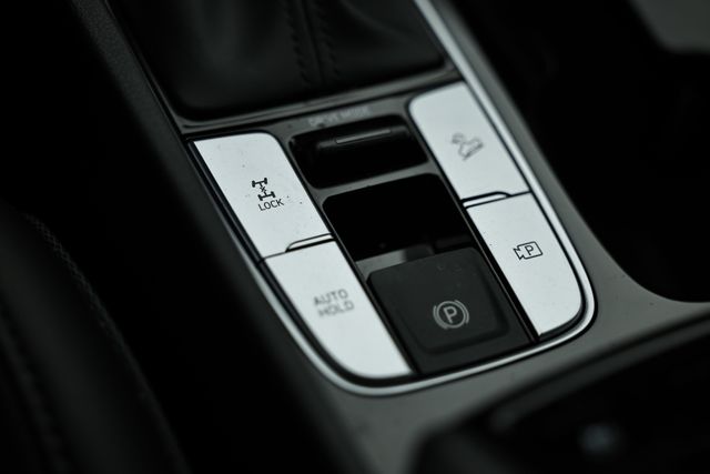 2024 Hyundai Santa Cruz Limited photo 38