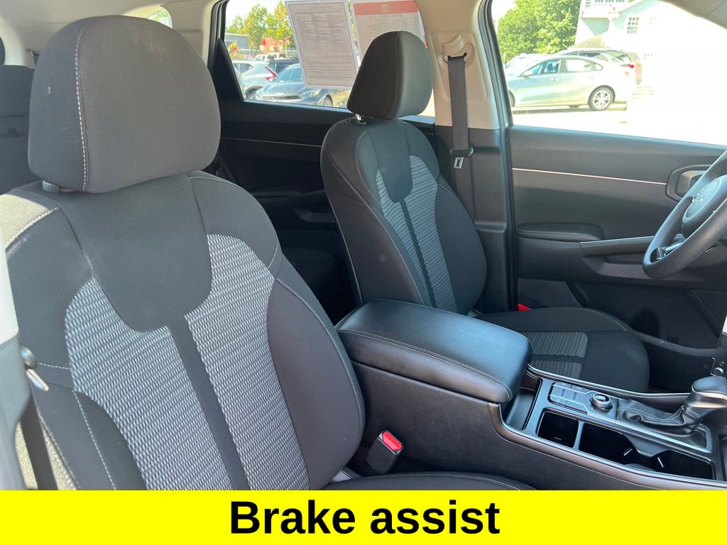 2023 Kia Sorento LX photo 29