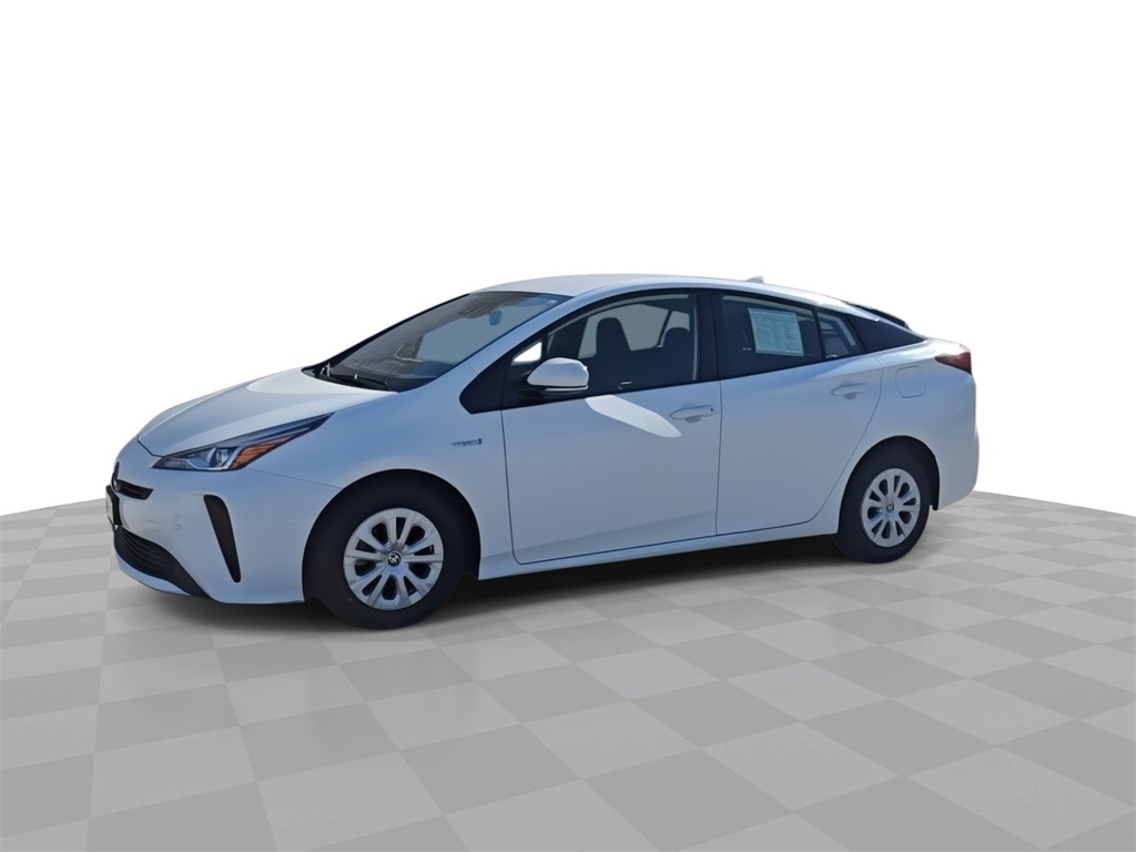 2020 Toyota Prius LE photo 4