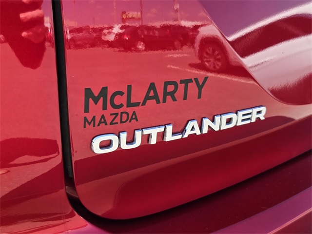 2025 Mitsubishi Outlander SE photo 13